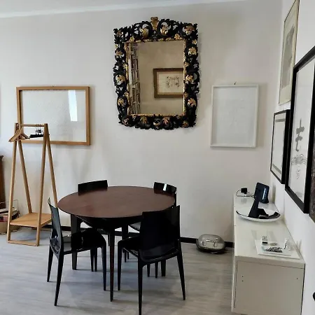 Trastevere Balcony Apartment