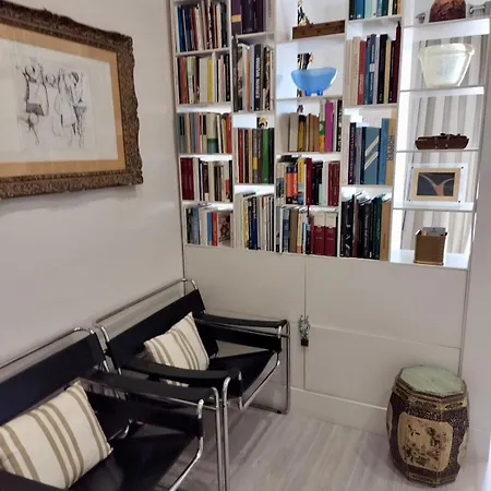 Trastevere Balcony Apartment Rom